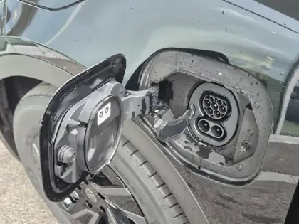 Photo 7 Toyota C-HR Design Grande Autonomie 77 kWh 224ch +