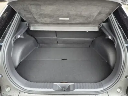 Photo 30 Toyota C-HR Design Grande Autonomie 77 kWh 224ch +