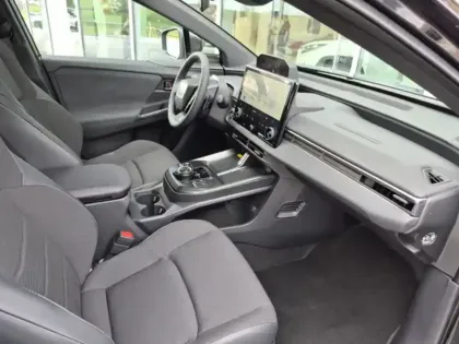 Photo 26 Toyota C-HR Design Grande Autonomie 77 kWh 224ch +