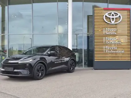 Photo Toyota C-hr Design Grande Autonomie 77 Kwh 224ch +
