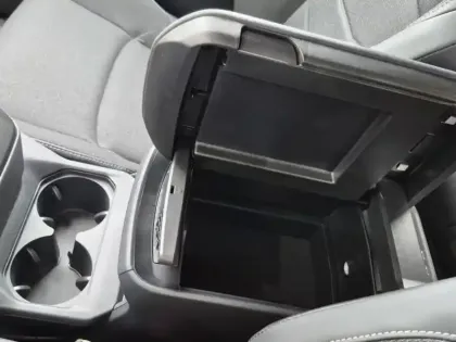 Photo 19 Toyota C-HR Design Grande Autonomie 77 kWh 224ch +