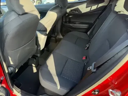 Photo 17 Toyota C-HR 1.8 Hybride 122 Design Ultimate