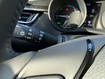 Photo 20 Toyota C-HR 1.8 Hybride 122 Design Ultimate