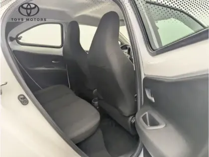 Photo 11 Toyota Aygo 1.0 VVT-i 72 Dynamic