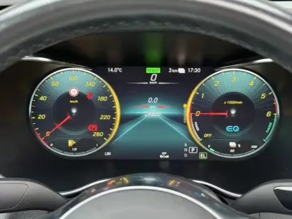 Photo 29 Mercedes Classe GLC 300de 4MATIC AMG Line