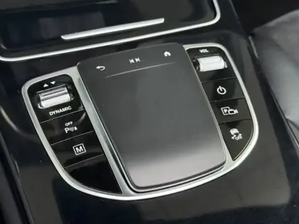 Photo 32 Mercedes Classe GLC 300de 4MATIC AMG Line