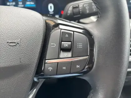 Photo 20 Ford Kuga 2.5 Duratec 180ch Hybrid FlexiFuel Titanium Business Powershift