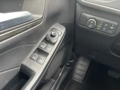 Photo 5 Ford Kuga 2.5 Duratec 180ch Hybrid FlexiFuel Titanium Business Powershift