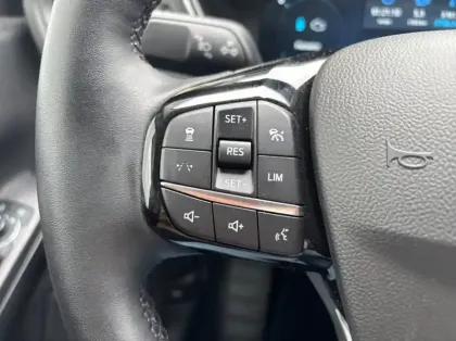 Photo 16 Ford Kuga 2.5 Duratec 180ch Hybrid FlexiFuel Titanium Business Powershift