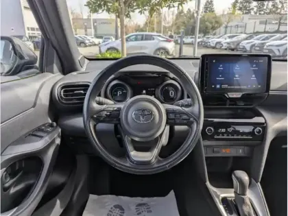 Photo 20 Toyota Yaris Hybride 1.5 HYBRID 116H DESIGN