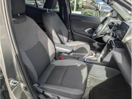 Photo 17 Toyota Yaris Hybride 1.5 HYBRID 116H DESIGN