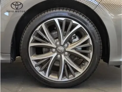 Photo 6 Toyota Yaris Hybride 116h Iconic