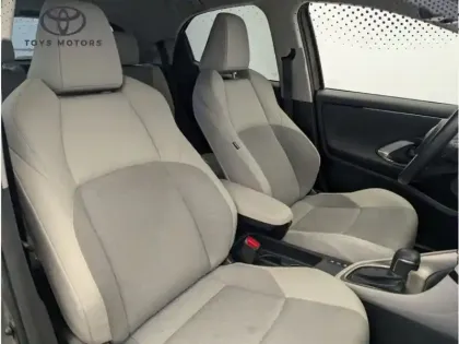 Photo 18 Toyota Yaris Hybride 116h Iconic