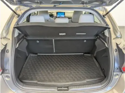 Photo 20 Toyota Yaris Hybride 116h Iconic