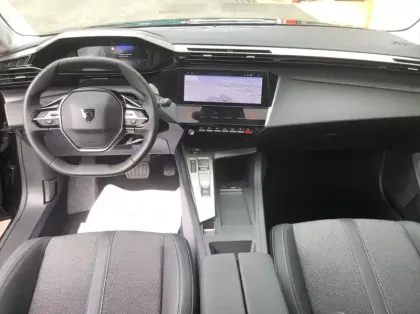 Photo 12 Peugeot 308 Hybrid 145 e-DCS6 Allure