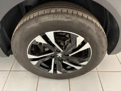 Photo 5 Peugeot 2008  1.2 PureTech 130ch S&S GT EAT8