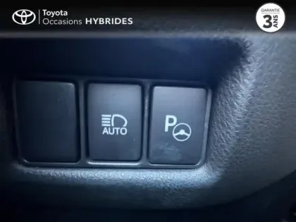 Photo 11 Toyota C-HR  122h Distinctive 2WD E-CVT