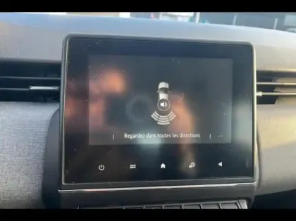 Photo 11 Renault Clio  1.0 TCe 90ch Evolution - 24