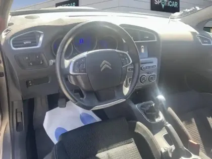 Photo 7 Citroën C4  BlueHDi 100ch Millenium