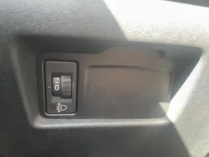 Photo 12 Citroën C4  BlueHDi 100ch Millenium