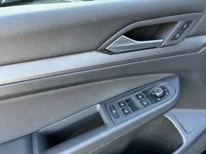 Photo 10 Volkswagen Golf  1.0 TSI OPF 110ch Active