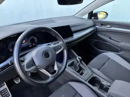 Photo 11 Volkswagen Golf  1.0 TSI OPF 110ch Active