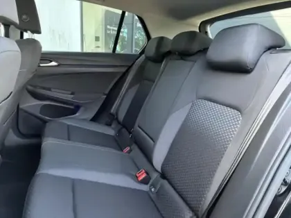 Photo 7 Volkswagen Golf  1.0 TSI OPF 110ch Active