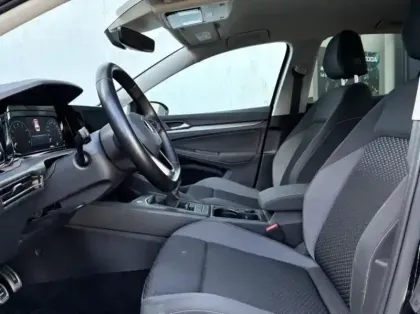 Photo 8 Volkswagen Golf  1.0 TSI OPF 110ch Active