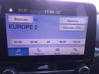 Photo 8 Ford Puma  1.0 Flexifuel 125ch S&S mHEV ST-Line Design 3