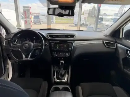 Photo 11 Nissan Qashqai Gén. II (J11) Ph2 N-Connecta 5