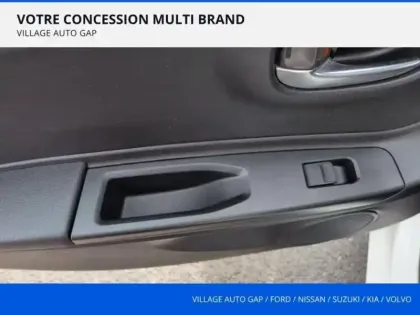 Photo 10 Toyota Yaris  100h Dynamic 5p RC19