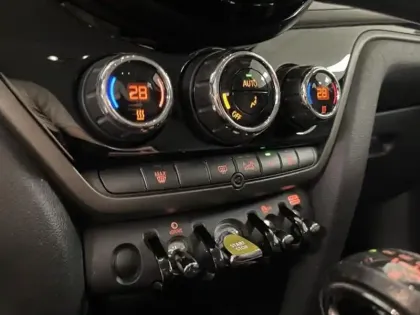 Photo 12 Mini Countryman  Cooper SE 125ch + 95ch Essential ALL4 BVA6