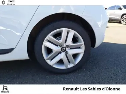 Photo 7 Renault Clio  1.6 E-Tech 145ch full hybrid Evolution