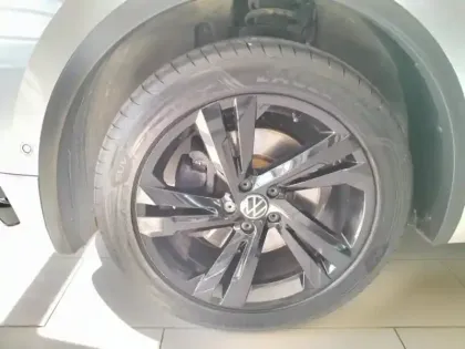 Photo 8 Volkswagen Tiguan  1.4 eHybrid 245ch R-Line DSG6