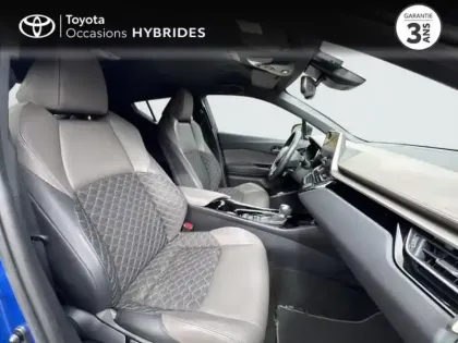 Photo 5 Toyota C-HR  122h Distinctive 2WD E-CVT MY22