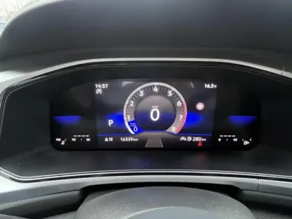 Photo 13 Volkswagen T-roc  1.5 TSI EVO 150ch Life Plus DSG7