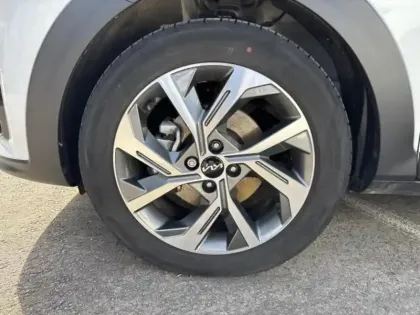 Photo 8 Kia Stonic  1.0 T-GDi 120ch MHEV GT Line DCT7