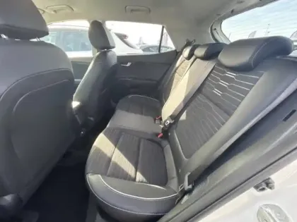 Photo 10 Kia Stonic  1.0 T-GDi 120ch MHEV GT Line DCT7