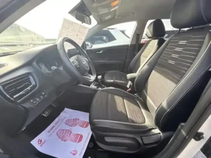 Photo 9 Kia Stonic  1.0 T-GDi 120ch MHEV GT Line DCT7