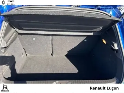 Photo 6 Renault Clio  1.6 E-Tech 145ch full hybrid Techno - 24