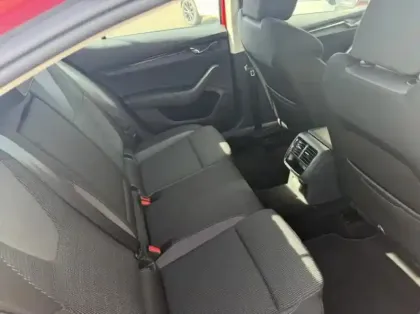 Photo 8 Skoda Octavia  1.0 TSI 110ch Ambition