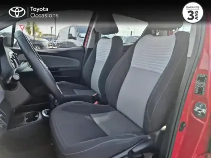 Photo 10 Toyota Yaris  70 VVT-i Ultimate 5p