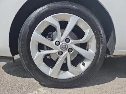 Photo 7 Opel Corsa Gén. V Ph1 NG Design Edition 5