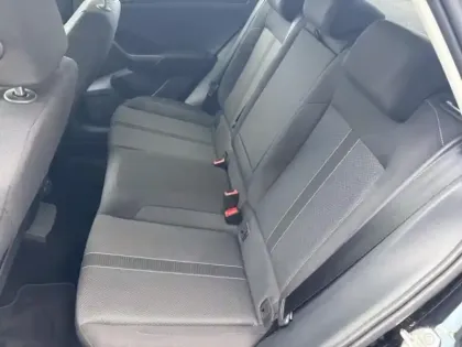 Photo 11 Volkswagen T-roc  1.5 TSI Evo2 150ch VW Edition DSG7