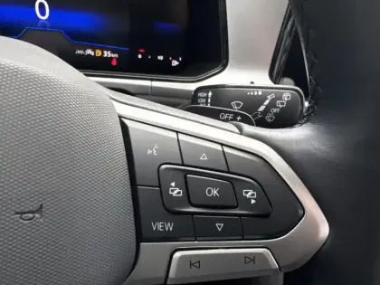 Photo 13 Volkswagen T-roc  1.5 TSI Evo2 150ch VW Edition DSG7