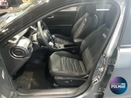 Photo 10 Jeep Avenger  1.2 Turbo T3 100ch Altitude