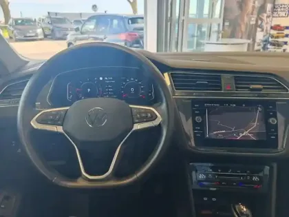 Photo 10 Volkswagen Tiguan  2.0 TDI 150ch Elegance DSG7