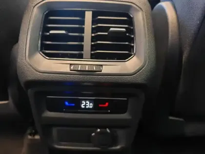 Photo 9 Volkswagen Tiguan  2.0 TDI 150ch Elegance DSG7