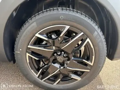 Photo 10 Peugeot 5008  Hybrid 145ch GT Exclusive e-DCS6