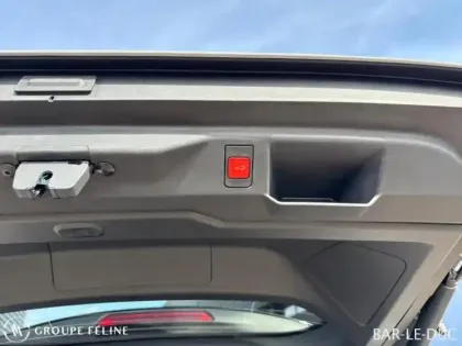 Photo 11 Peugeot 5008  Hybrid 145ch GT Exclusive e-DCS6